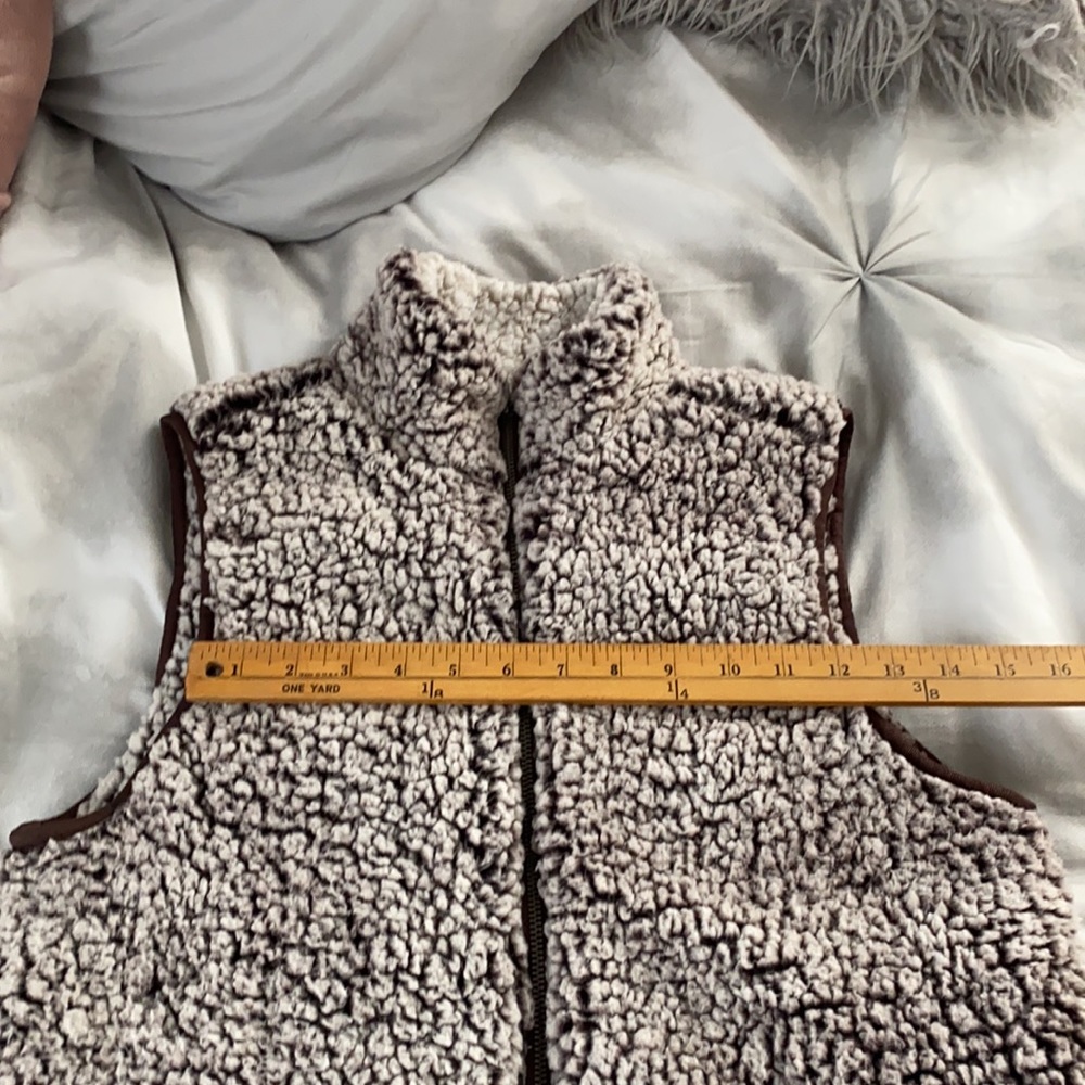 Fuzzy Vest - Picture 6 of 7